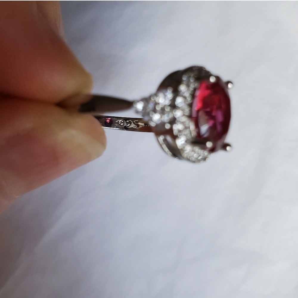 New Beautiful Oval Cut Ruby Ring - Picture 6 of 8